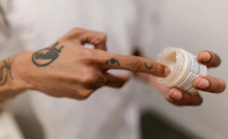 Beneficios de usar cremas regeneradoras para la cicatrización de tatuajes