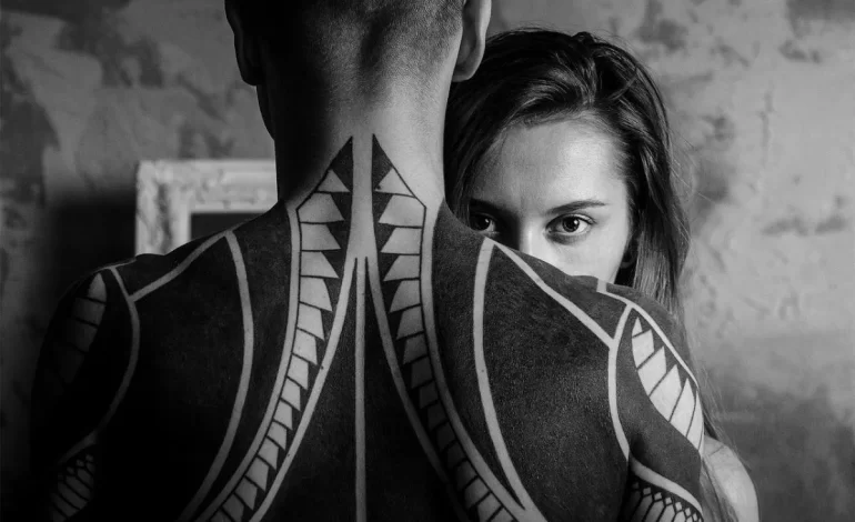 Cómo adaptar el diseño de un tatuaje a las proporciones del cuerpo