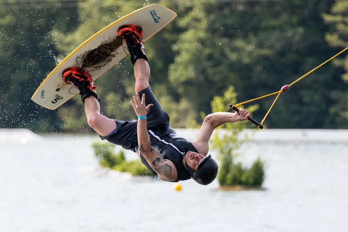 Cómo proteger un tatuaje mientras practicas deportes acuáticos