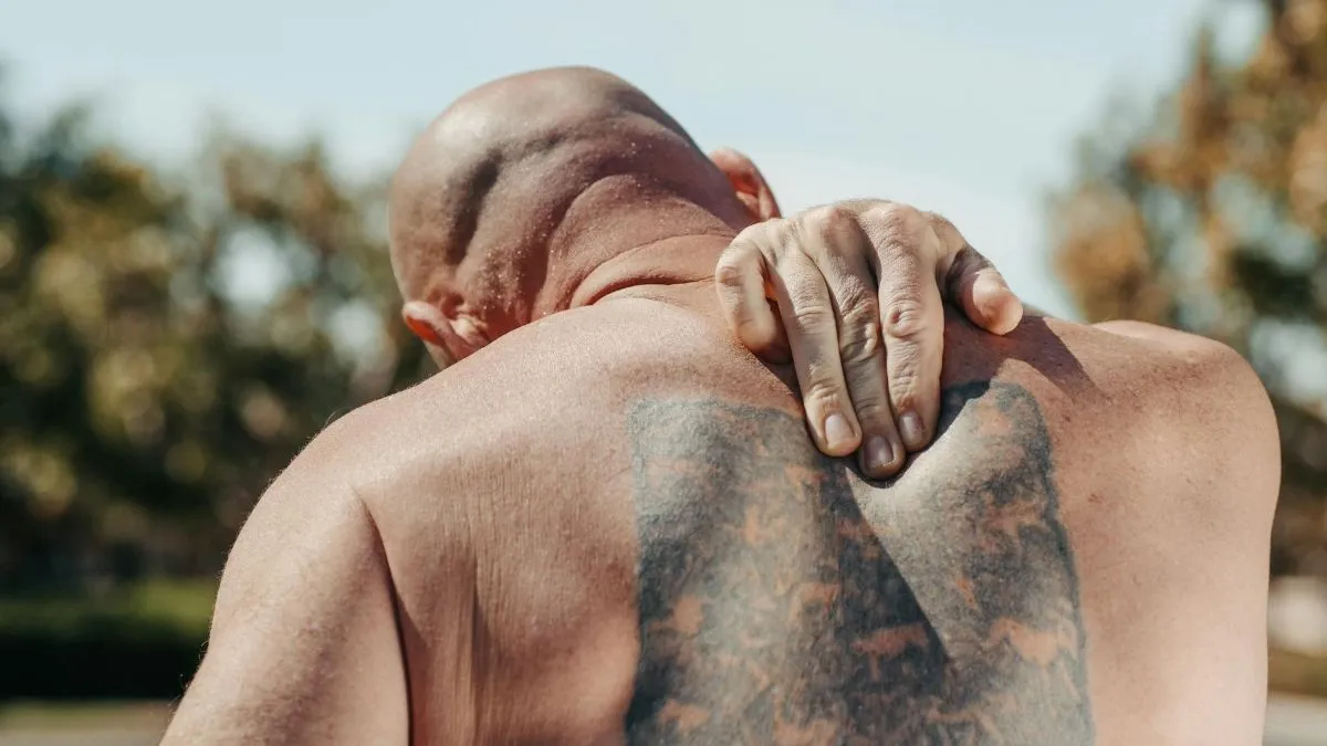 Cómo retrasar el desvanecimiento natural de los tatuajes