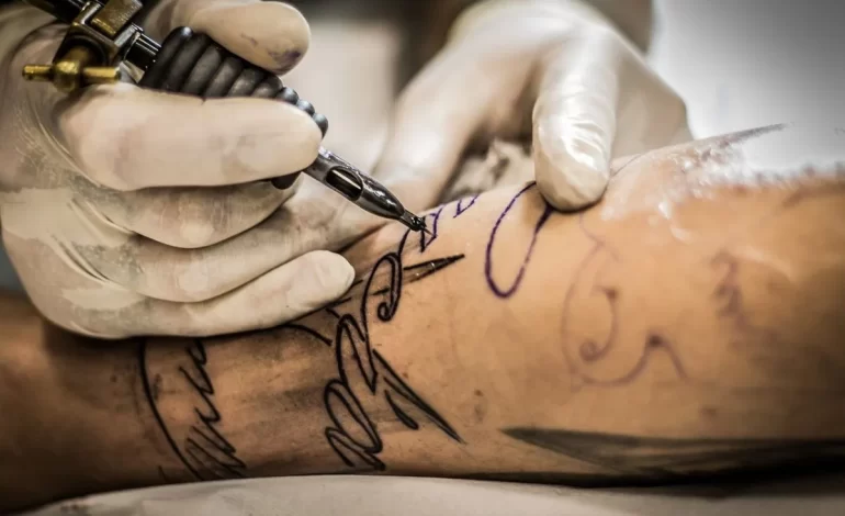 Cuándo y cómo retocar un tatuaje para mantener su apariencia