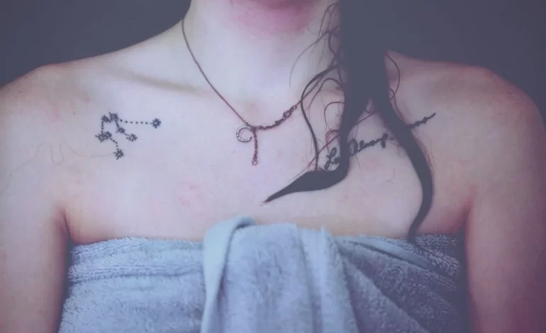 Elementos básicos para crear una rutina de cuidado post-tatuaje