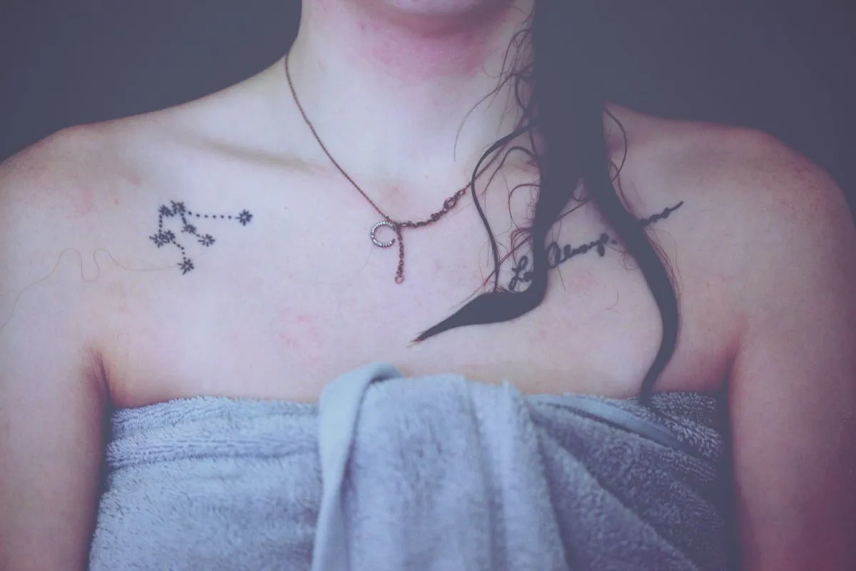 Elementos básicos para crear una rutina de cuidado post-tatuaje