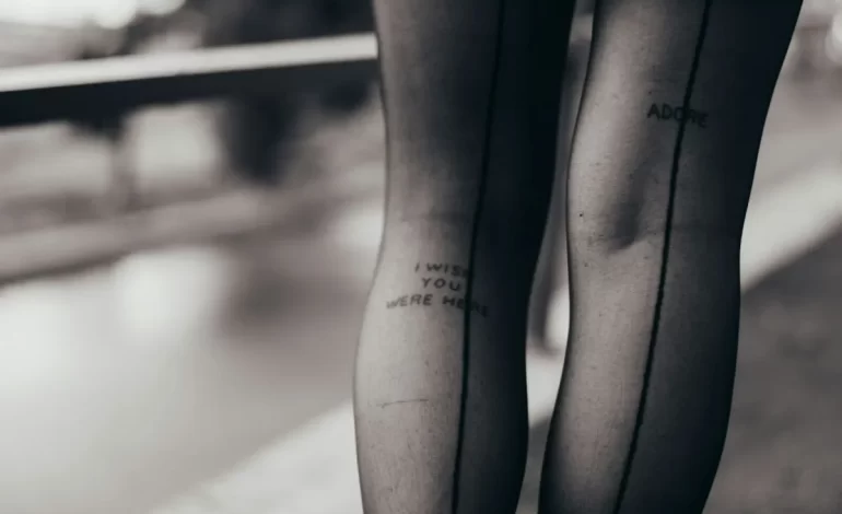 Qué considerar al tatuarte en áreas cercanas a articulaciones