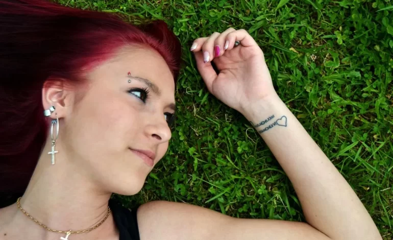 Tatuajes minimalistas y la belleza en la simplicidad